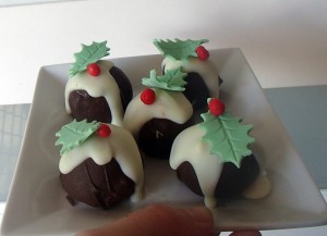 Arrange holly on top[ and enjoy. 